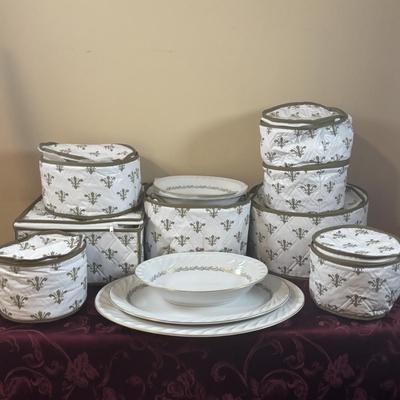 LOT 374: Royal Jackson China Set