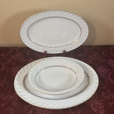 LOT 374: Royal Jackson China Set
