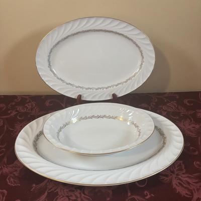 LOT 374: Royal Jackson China Set