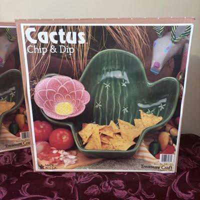 LOT 375: Treasure Craft Cactus Chip & Dip Sets, 222 Fifth Pico De Gallo-Bright Bowls & The Euro Chopper