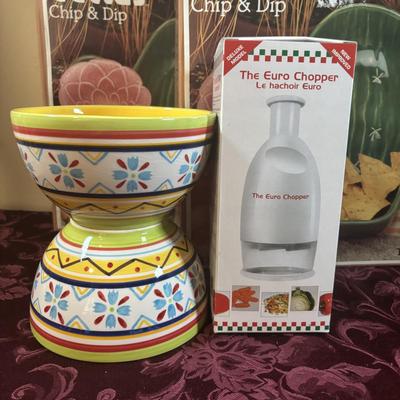 LOT 375: Treasure Craft Cactus Chip & Dip Sets, 222 Fifth Pico De Gallo-Bright Bowls & The Euro Chopper