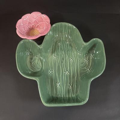 LOT 375: Treasure Craft Cactus Chip & Dip Sets, 222 Fifth Pico De Gallo-Bright Bowls & The Euro Chopper