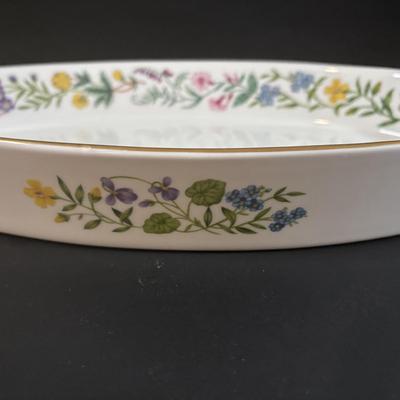 LOT 377: Royal Worcester 1988 Arcadia Serving Bowl & Covered Bowl