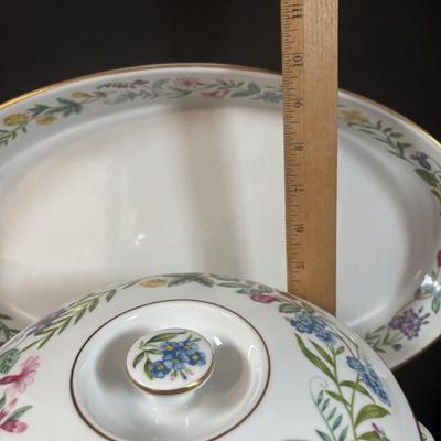 LOT 377: Royal Worcester 1988 Arcadia Serving Bowl & Covered Bowl