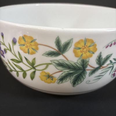 LOT 377: Royal Worcester 1988 Arcadia Serving Bowl & Covered Bowl