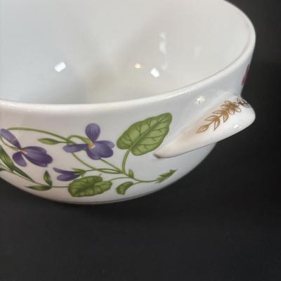 LOT 377: Royal Worcester 1988 Arcadia Serving Bowl & Covered Bowl