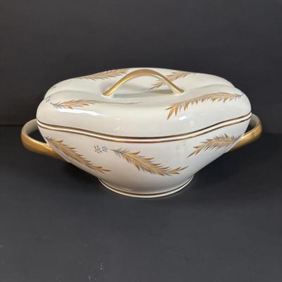 LOT 378: Meito Norleans Courtly China, Made in Occupied Japan
