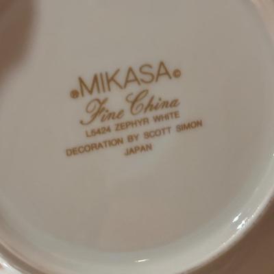 LOT 379: Mikasa L5424 Zephyr White Tea/Coffee Cups, Saucers, Creamer/Sugar