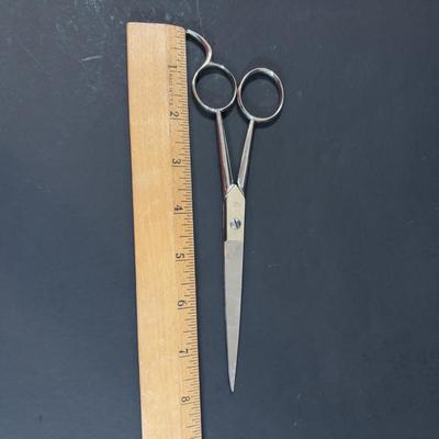 LOT 461: Set of 5 Hoffritz N.Y. Italy Scissors