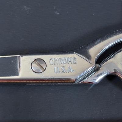 LOT 462: Pin Cushion, Golden Age, Wiss, Chrome USA Scissors
