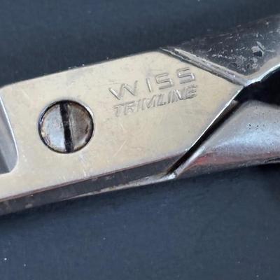 LOT 462: Pin Cushion, Golden Age, Wiss, Chrome USA Scissors