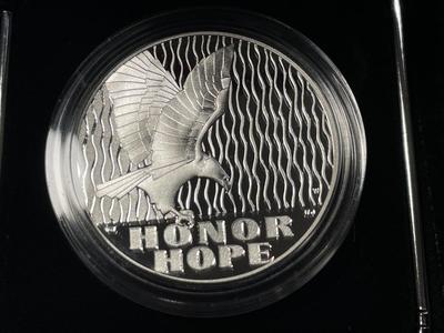 2011 September 11th National Medal Proof Silver Dollar Commemorative Coin as Pictured. FREE DOMESTIC SHIPPING.