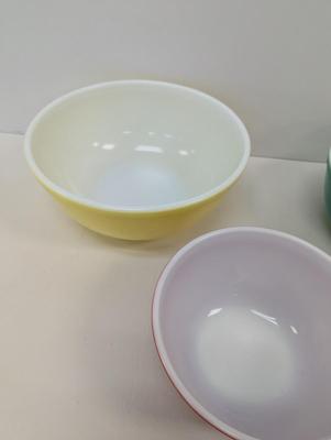 Vintage Pyrex Mixing Bowls