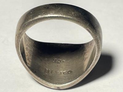 Vintage Preowned Solid Sterling Silver Mexican Aztec/Sun Dial Ring Size 9.75 as Pictured. FREE DOMESTIC SHIPPING.