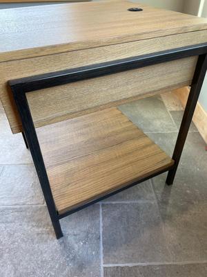 Side table w/USB ports