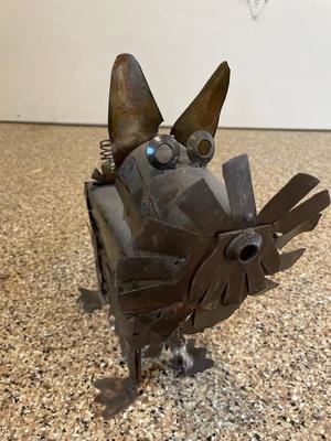Two metal dog sculptures & 2 anti-fatigue mays