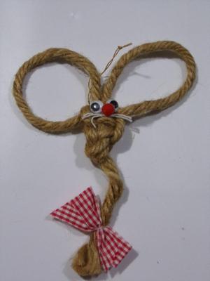 Macramé mouse caricature tree ornament