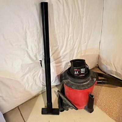 LOT 82B: Craftsman 8-Gallon Wet Dry Vac