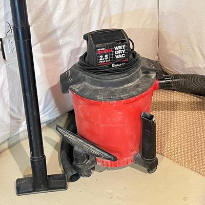 LOT 82B: Craftsman 8-Gallon Wet Dry Vac