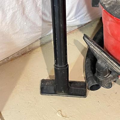 LOT 82B: Craftsman 8-Gallon Wet Dry Vac