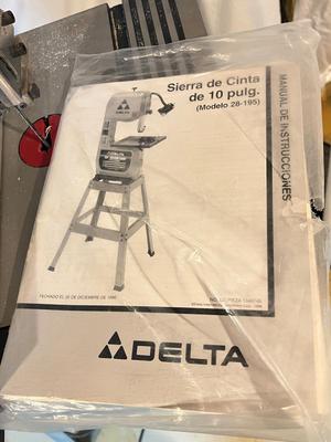 LOT 83B: Delta 10" Band Saw - Model 28-195