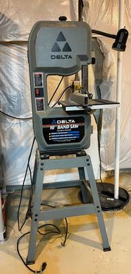 LOT 83B: Delta 10" Band Saw - Model 28-195