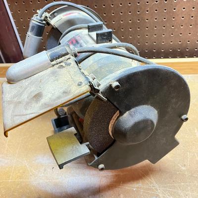 LOT 92B: Craftsman Power Bench Tools - Grinder and Sander