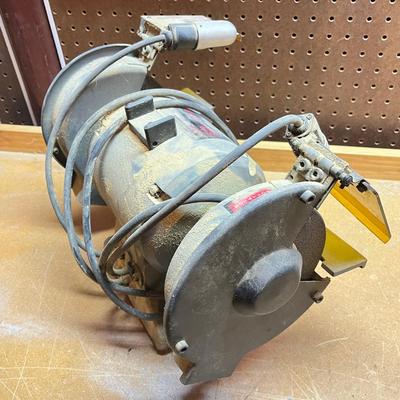 LOT 92B: Craftsman Power Bench Tools - Grinder and Sander
