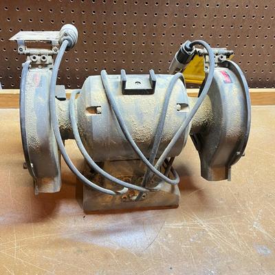 LOT 92B: Craftsman Power Bench Tools - Grinder and Sander