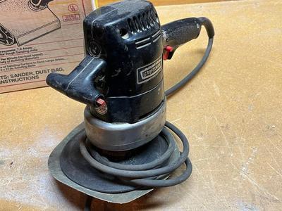 LOT 93B: Power Tool Lot - Sanders - Craftsman, Skil