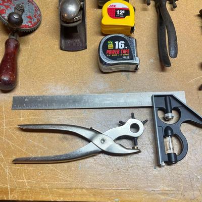 LOT 97B: Big Lot of Hand Tools