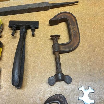 LOT 97B: Big Lot of Hand Tools