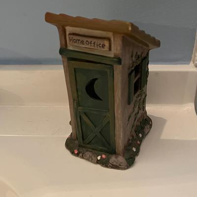 LOT 103B: Bathroom Decor and More