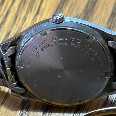 LOT 199J: Vintage Desktop Organizer, Avon Ship Mug, Phillies Belt Buckle, Pocket Knives & More