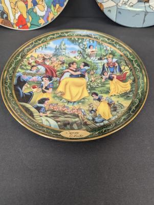 Disney's Snow White & The Seven Dwarfs Plates