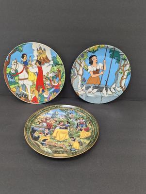 Disney's Snow White & The Seven Dwarfs Plates