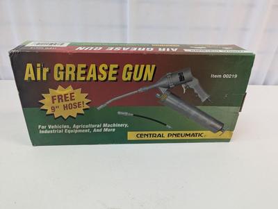 New In The Package Central Pneumatic Air Grease Gun