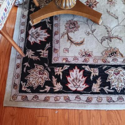 LOT 504: Large Floral Rug 8' x 11'