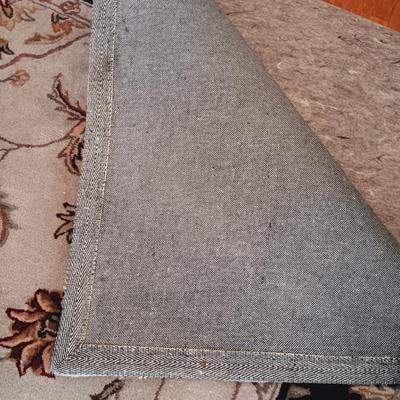 LOT 504: Large Floral Rug 8' x 11'