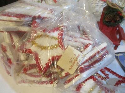 New Assortment Of Holiday Decorations Gingerbread Village Ornaments Sleighs #196