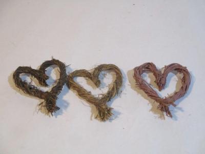New Box Lot Of Grapevine Hearts