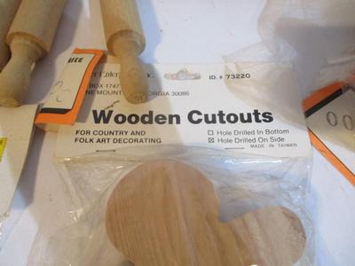 New Heirloom Toys Doll Pins & Stands Country Washboards Wooden Cutouts