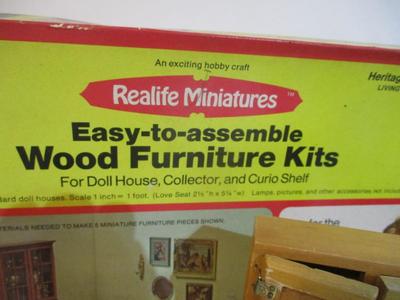 New Vintage Doll House Furniture & Kit #220