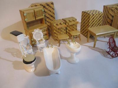 New Vintage Doll House Furniture #224