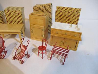 New Vintage Doll House Furniture #224