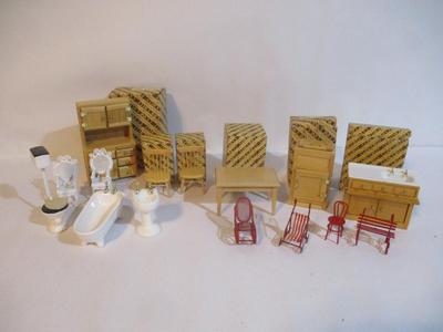 New Vintage Doll House Furniture #224