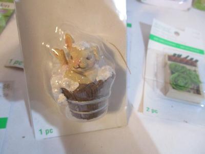 New In The Package Ashland Tiny Treasures Mini Embellishments #225
