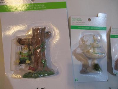 New In The Package Ashland Tiny Treasures Mini Embellishments #225