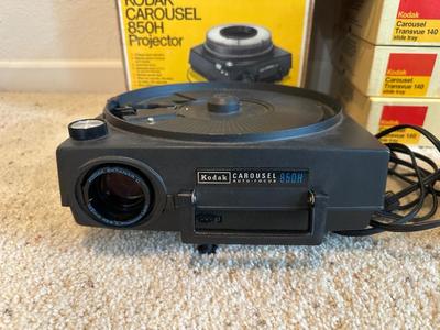 ARGUS 693 ELECTROMATIC SLIDE PROJECTOR W/VARIOUS SLIDES PLUS A PROJECTOR SCREEN