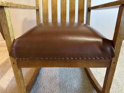 ANTIQUE ROCKING CHAIR